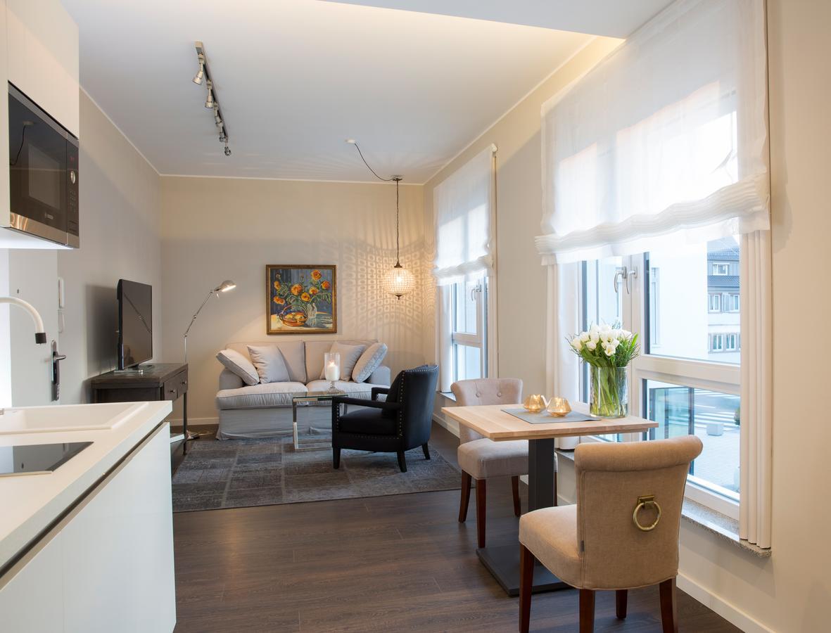 Logis First Class Business Suites เรนนิงเงน ภายนอก รูปภาพ